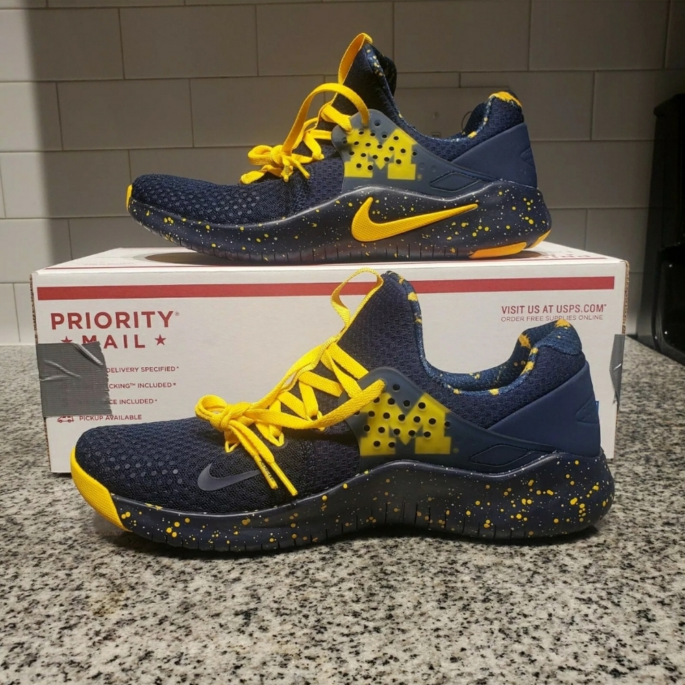 Nike Free TR 8 University of Michigan